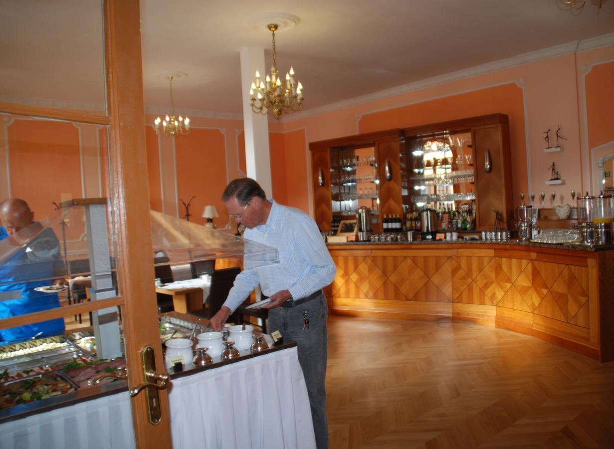 Hotel Goldener Anker Torgau Exterior photo
