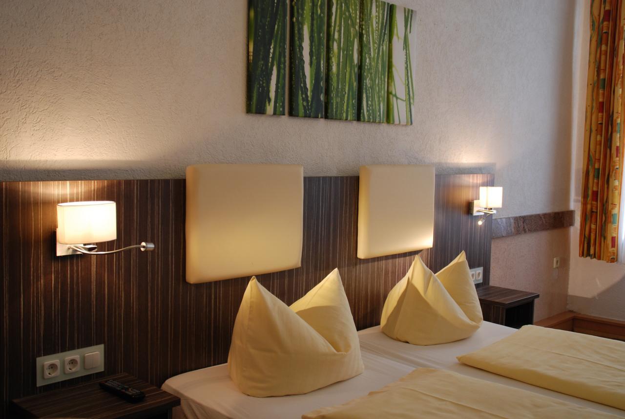Hotel Goldener Anker Torgau Exterior photo